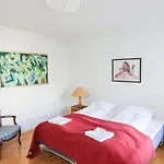 Bright, Spacious And Trendy Apartment In Cph